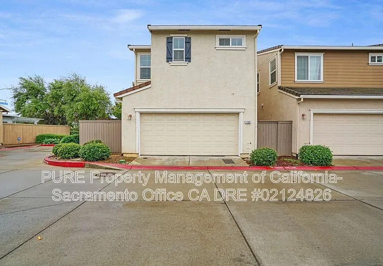 11091 International Dr — Photo 2