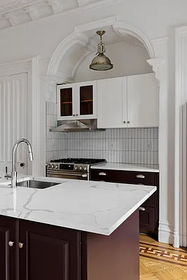 Rented by Luxe Group | media 18