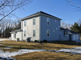 303 S Randolph St, Stacyville, IA 50476