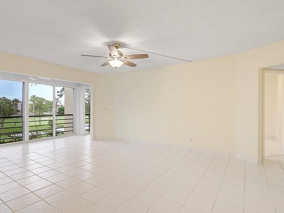 4th image of 3810 Via Poinciana #404