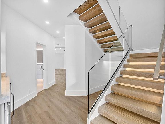 5th image of 1598 SW 17th Street