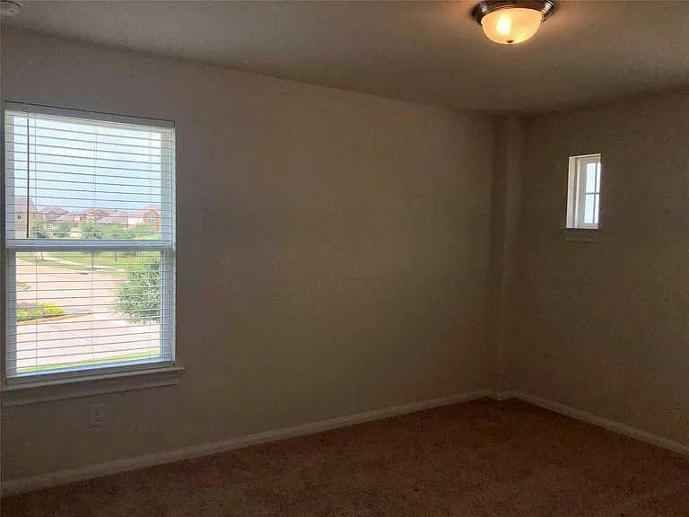 12034 Dunsmore Glen Xing — Photo 19
