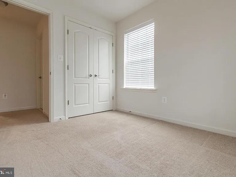 23045 Sweetspire Dr — Photo 18