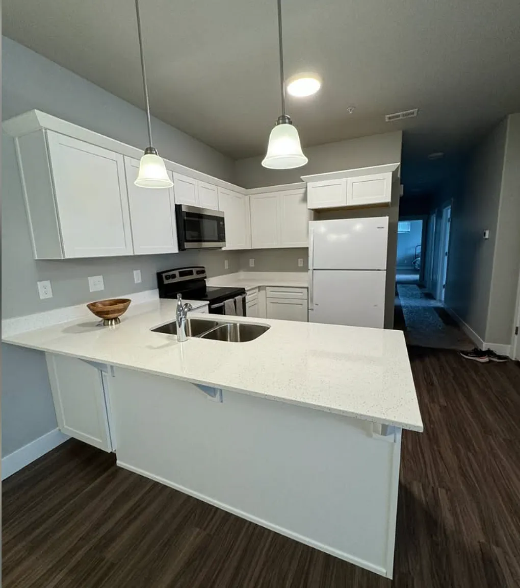 3 bed, 1400 sqft, $600 — Photo 1