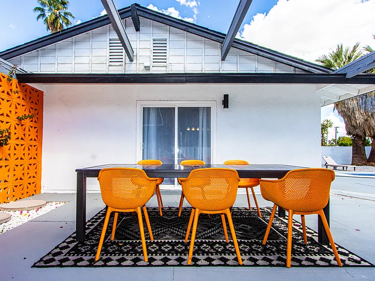 2482 N Avenida Caballeros — Photo 5