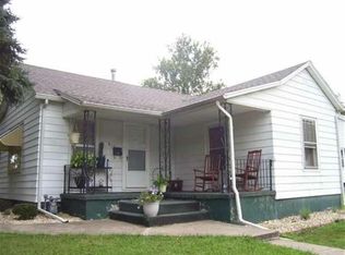 613 3rd St, Lincoln, IL 62656