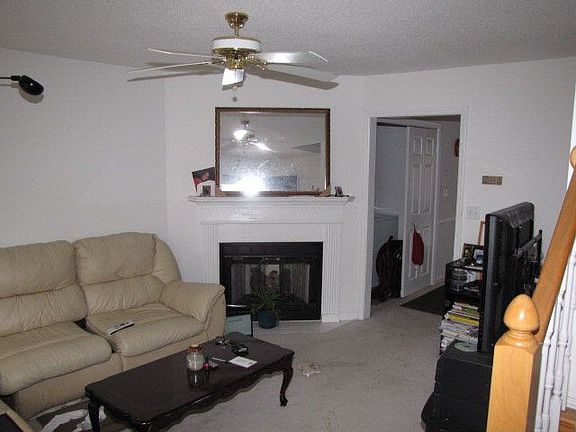 4th image of 3902 Sterling Pt Dr Unit Cc1