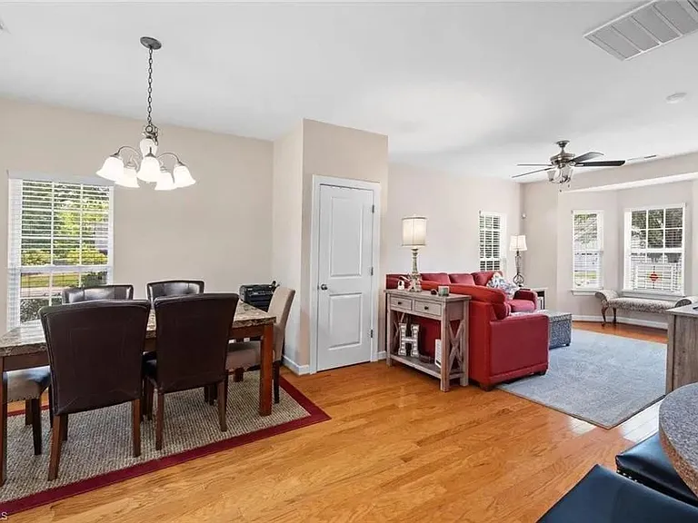 326 Summergate Dr — Photo 31