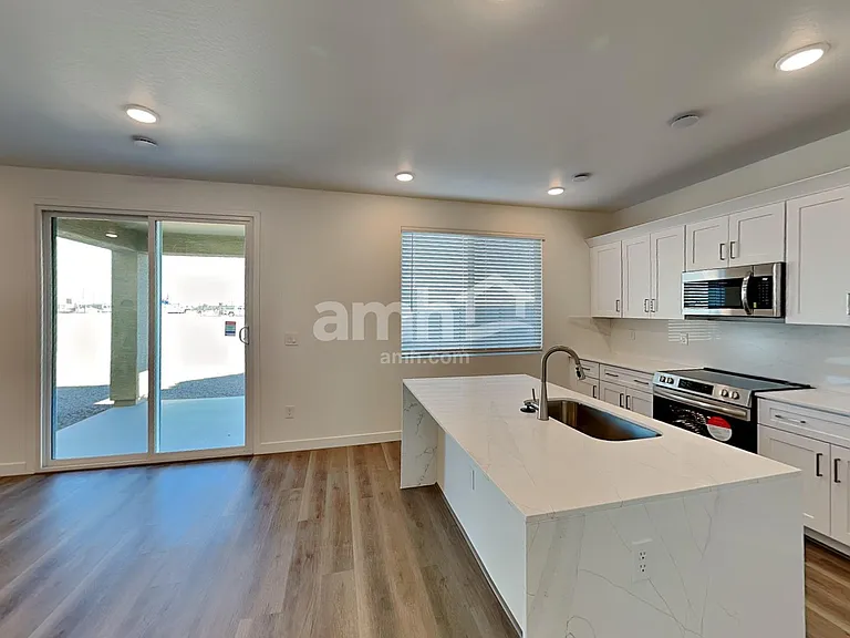 4536 S 98th Ln — Photo 5