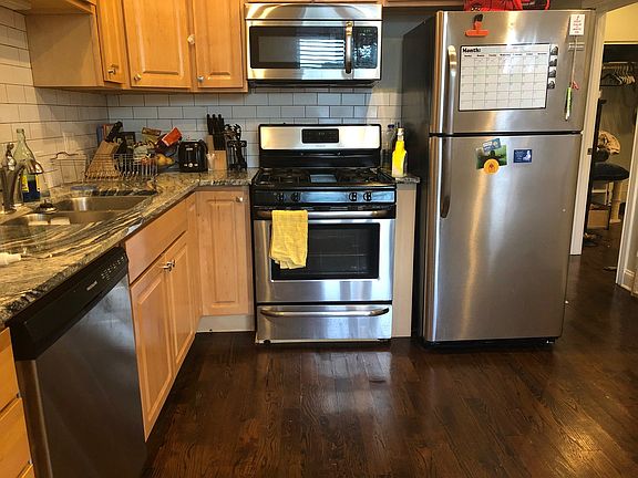 3rd image of 3320 W Beach Ave #2