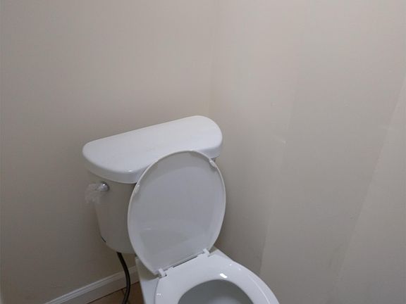 5th image of 6014 N Woodstock St