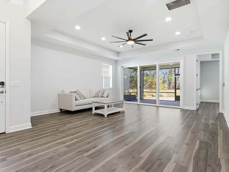 155 Weekend Ave — Photo 18