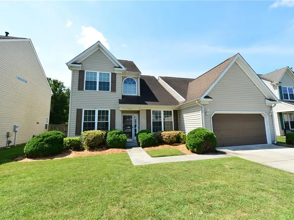 517 Whisper Walk, Chesapeake, VA 23322