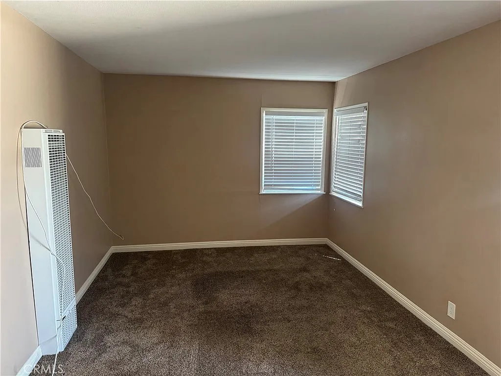 2 bed, 750 sqft, $2,900 — Photo 2