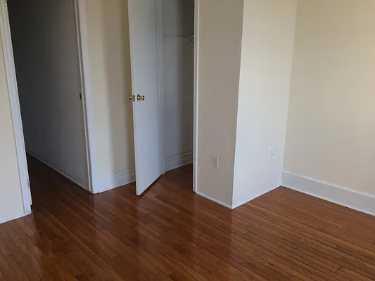 Rented by eRealty Advisors Inc | media 6