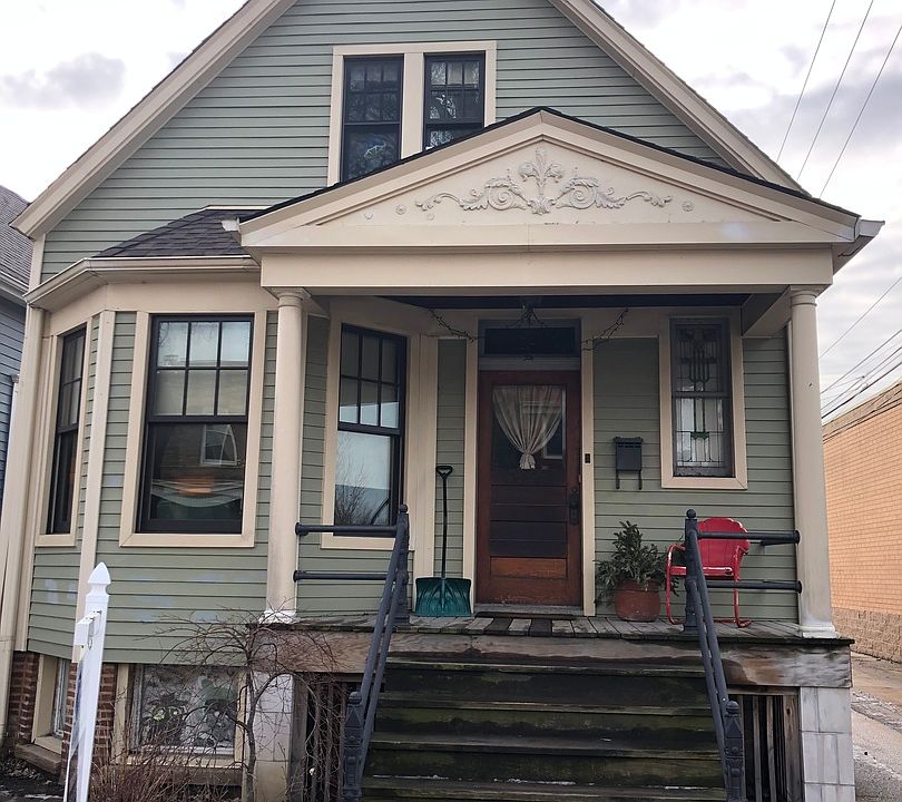 1st image of 3942 N Oakley Ave