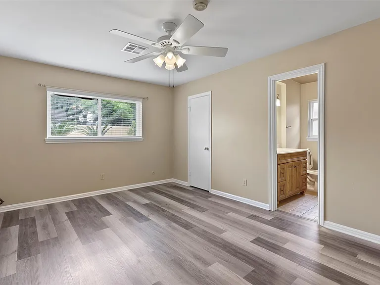 12303 Barryknoll Ln — Photo 19
