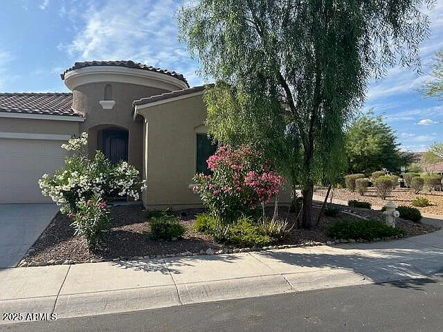 3 bed, 2.0 bath, 1770 sqft, $2,800 — Photo 2