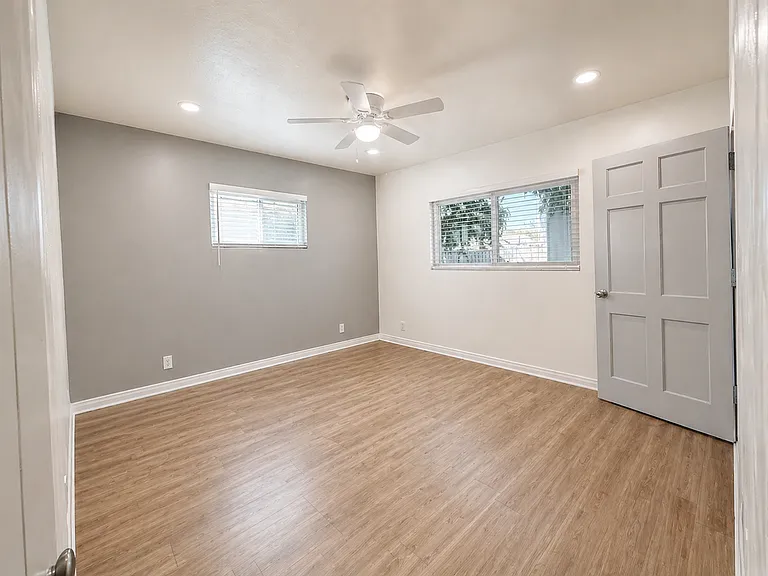 5434 Adams Ave — Photo 12