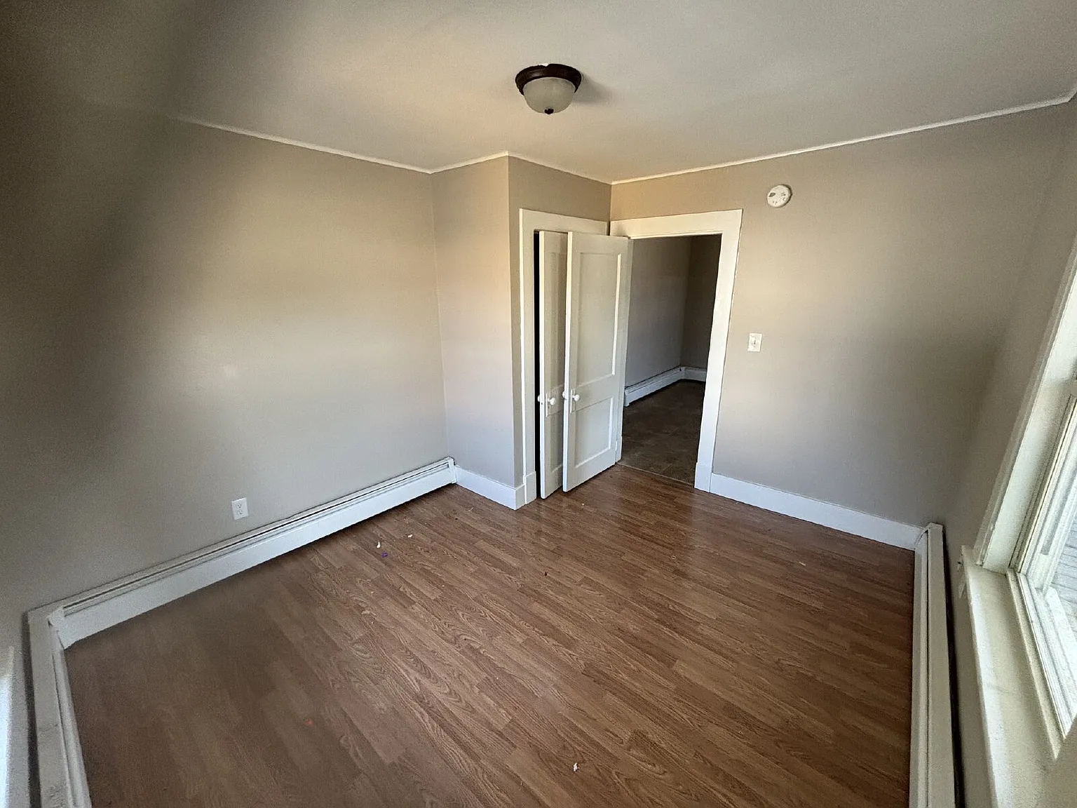 1 bed, 1.0 bath, 550 sqft, $1,350 — Photo 2