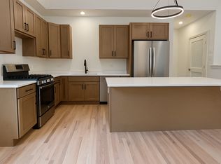 3025 W Ainslie St #2, Chicago, IL 60625