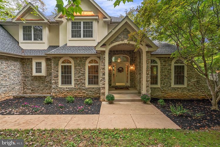 1st image of 11351 Occoquan Oaks Ln