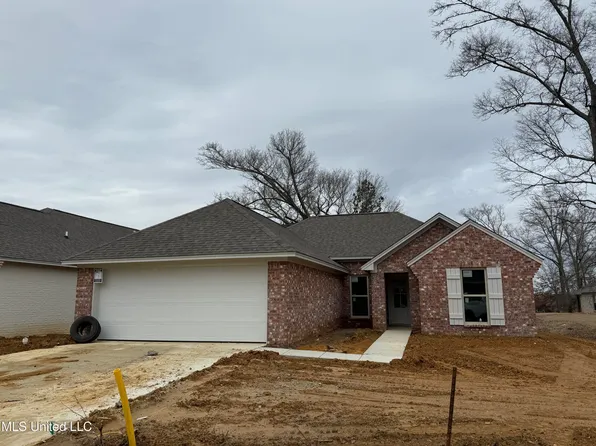 903 Gemstone Dr, Brandon, MS 39042