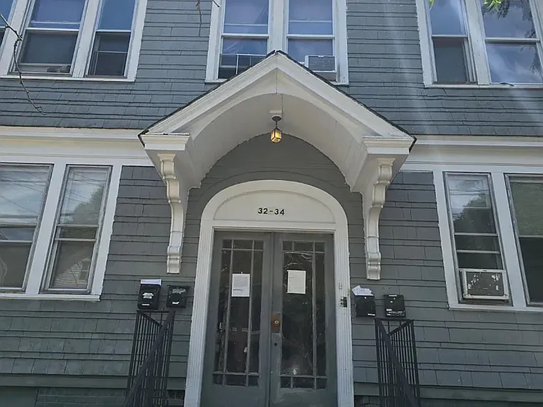 32-34 Kenmore Ave #202R — Photo 1