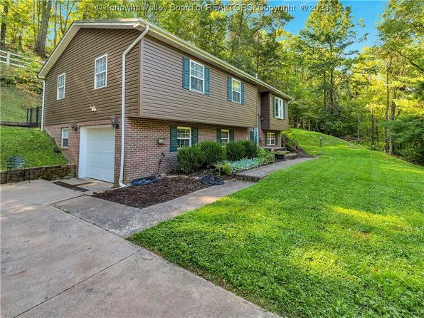 662 Poplar Ests, Scott Depot, WV 25560