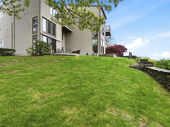 5th image of 31 Seabreeze Ln