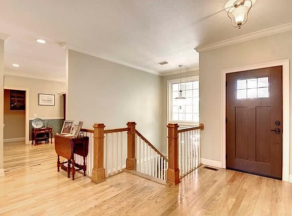 5th image of 412 Mimosa Dr
