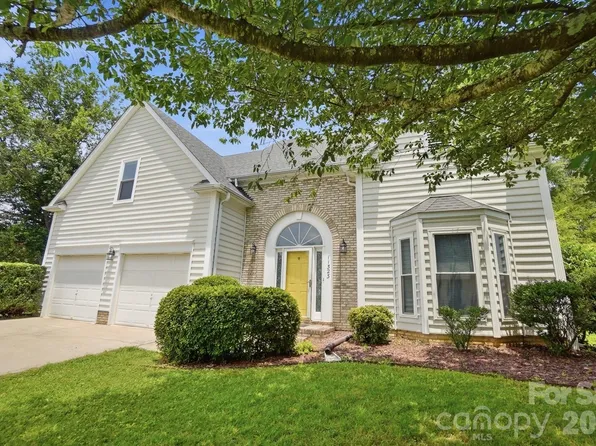 11323 Laurel View Dr, Charlotte, NC 28273