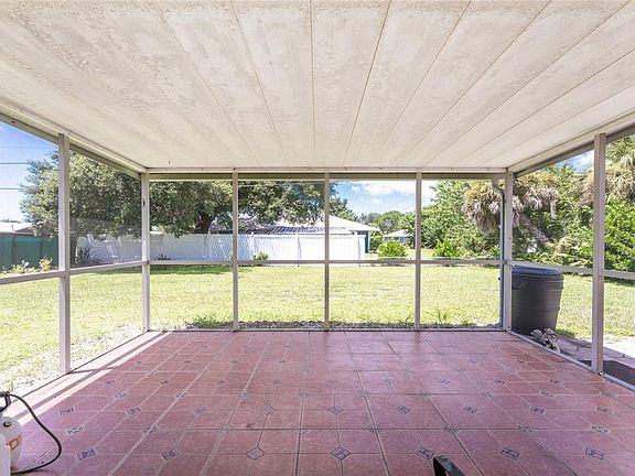 3rd image of 6311 CERES STREET