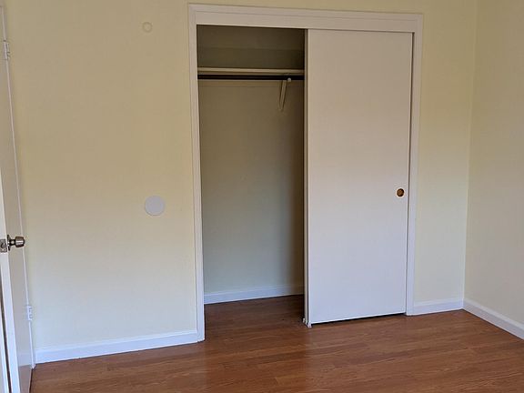 4th image of 965 Gretchen Ln