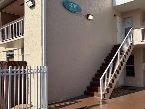 13781 SW 66th St APT 129-B, Miami, FL 33183