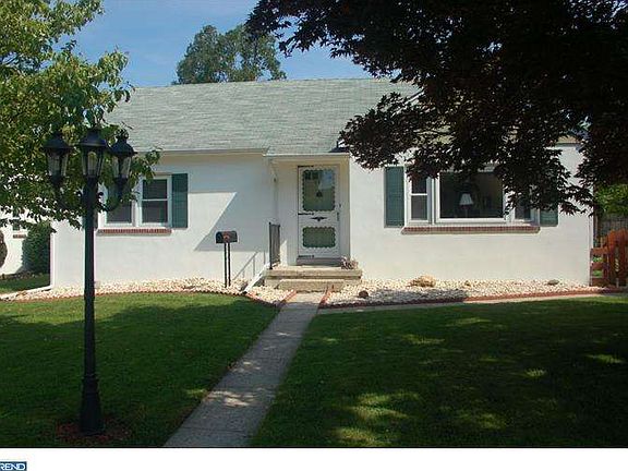 2nd image of 709 W 3rd Ave