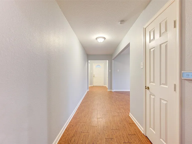503 W Linney St — Photo 7