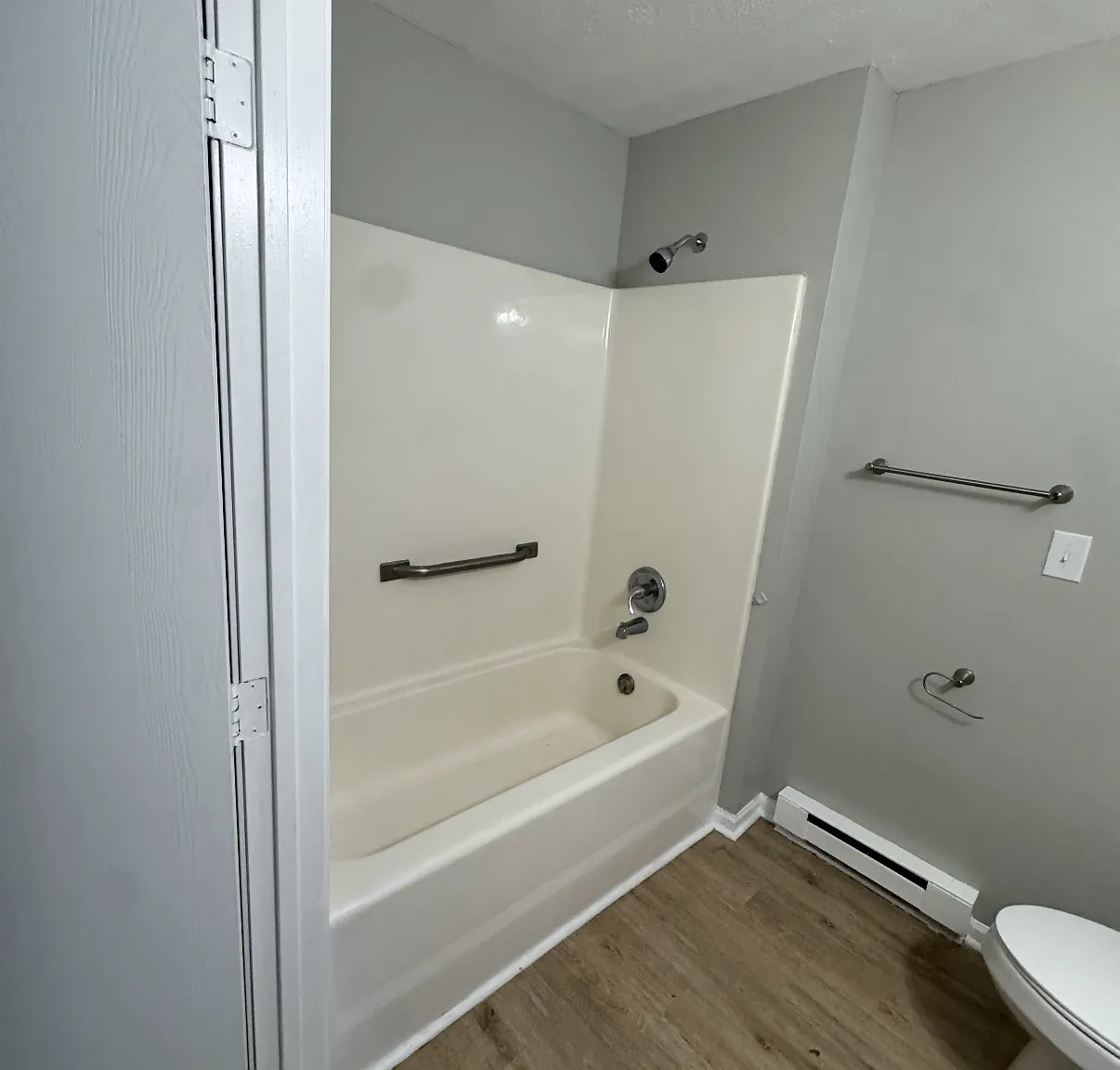 2 bed, $825 — Photo 2