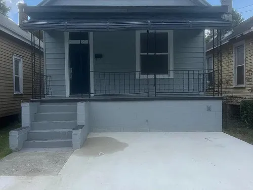 1127 Spearing St Photo 1