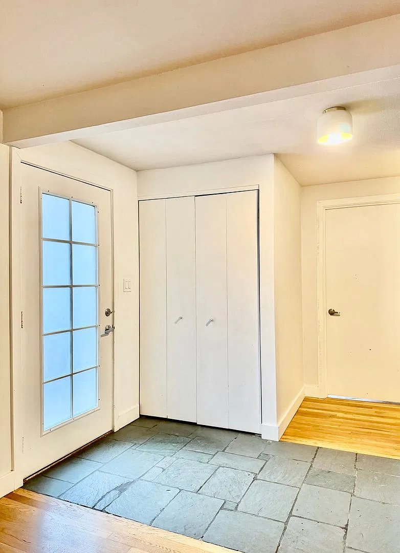 3 Bed / 1.5 Bath Bellevue rambler $2,495/month — Photo 2