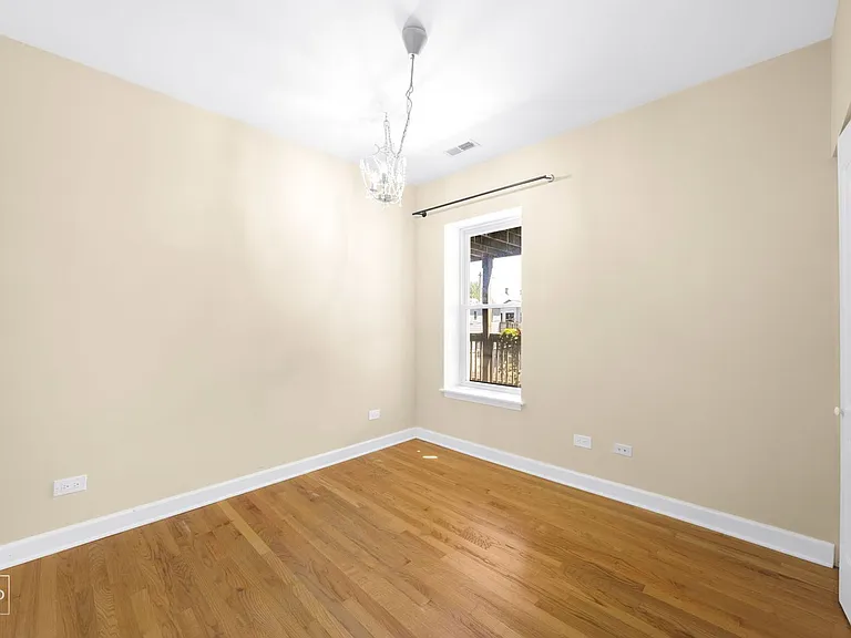 3007 N Clifton Ave #202 — Photo 5