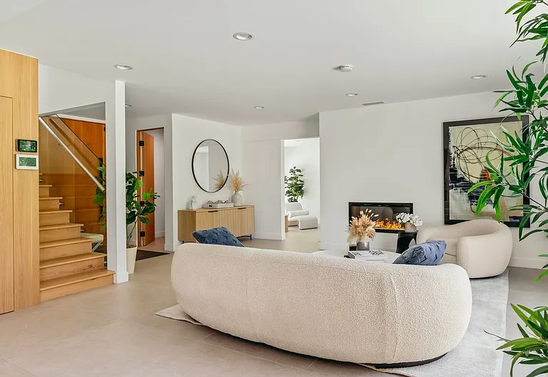 17045 Otsego St #1 — Photo 4
