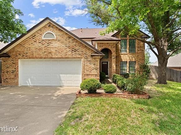 3rd image of 11012 Live Oak Creek Dr