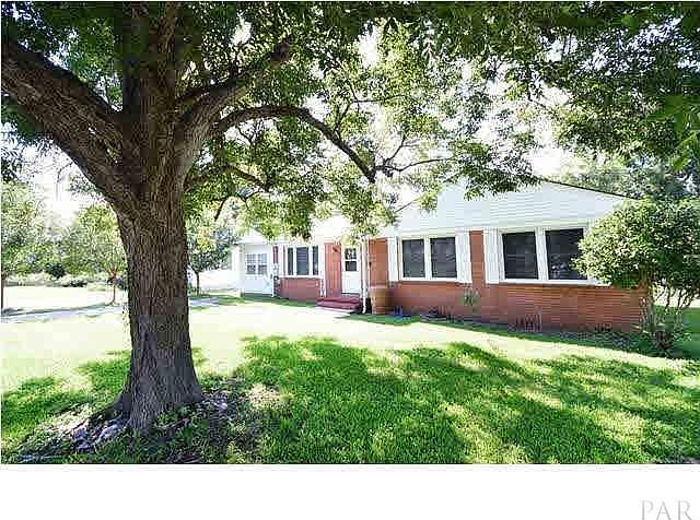 1st image of 1107 E Hernandez St