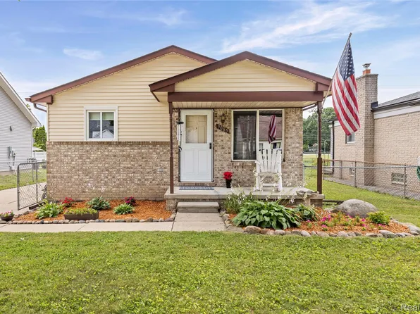 9085 Deering St, Livonia, MI 48150
