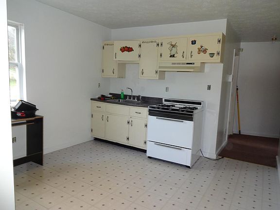 Spacious Kitchen - Room for Table