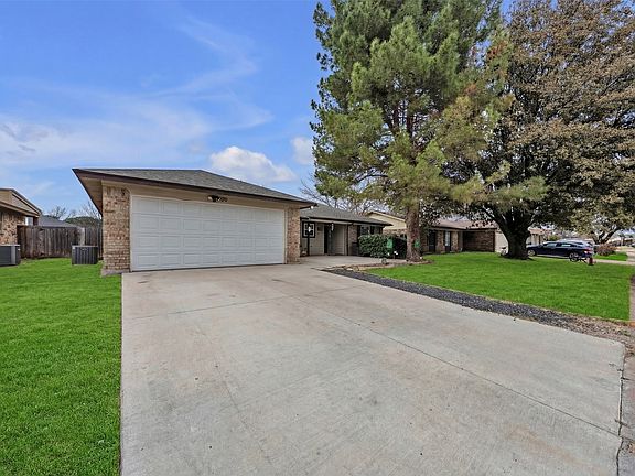 5th image of 400 Blue Ridge Trl