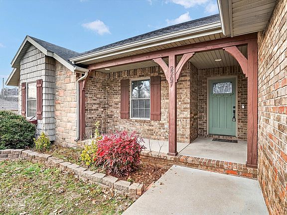 3rd image of 2207 E Lark Street