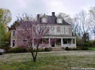 1500 Walnut Ln, Anchorage, KY 40223