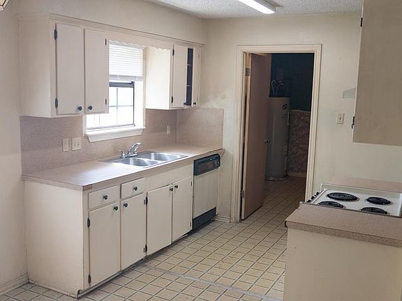 5th image of 1518 Hillview Dr